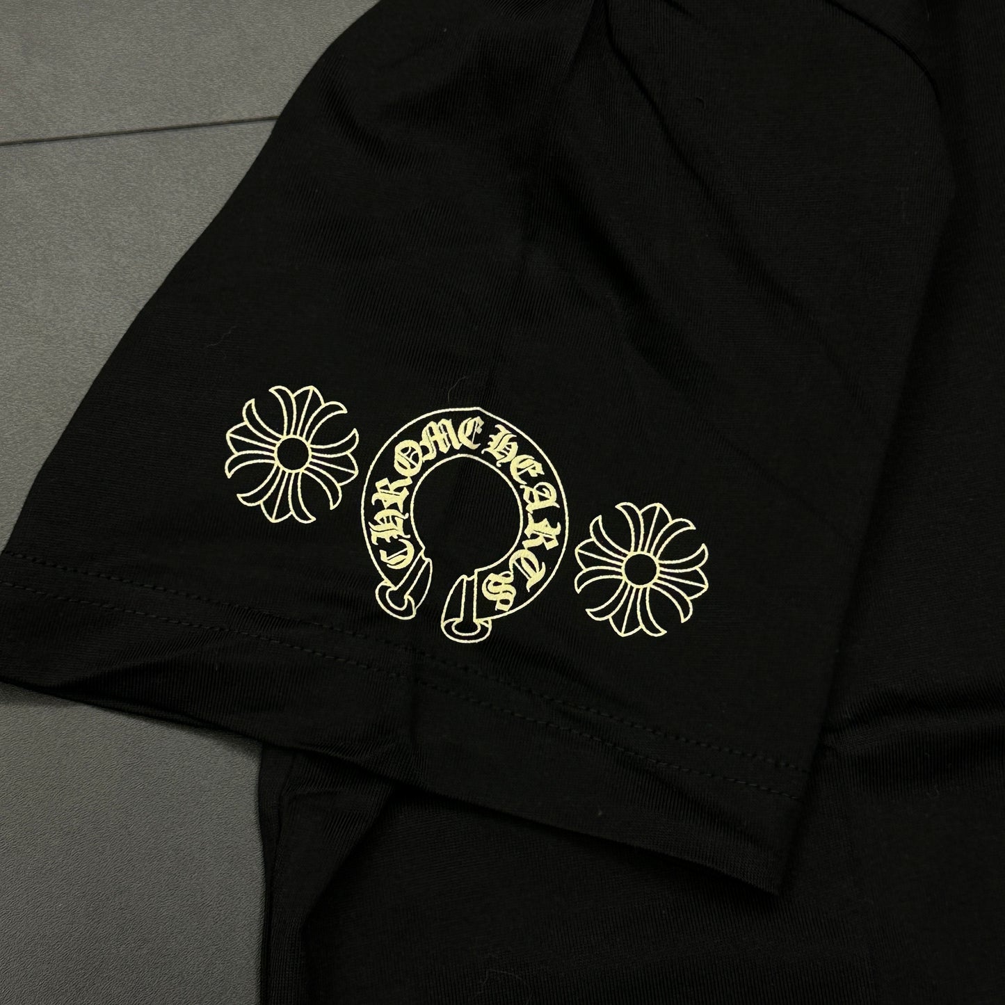Chrome "Camo Triple Cross Horseshoe" T-Shirt