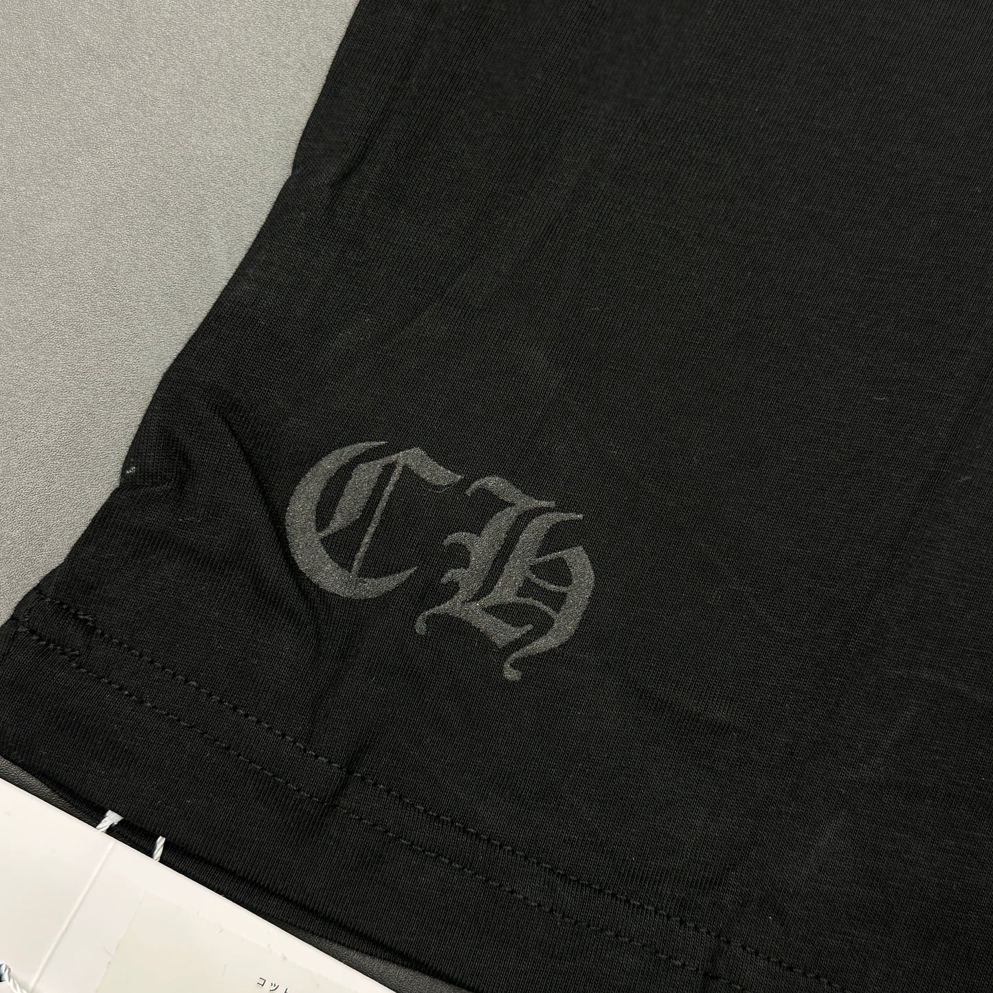 Chrome "Triple Cross Hollywood Pocket" T-Shirt